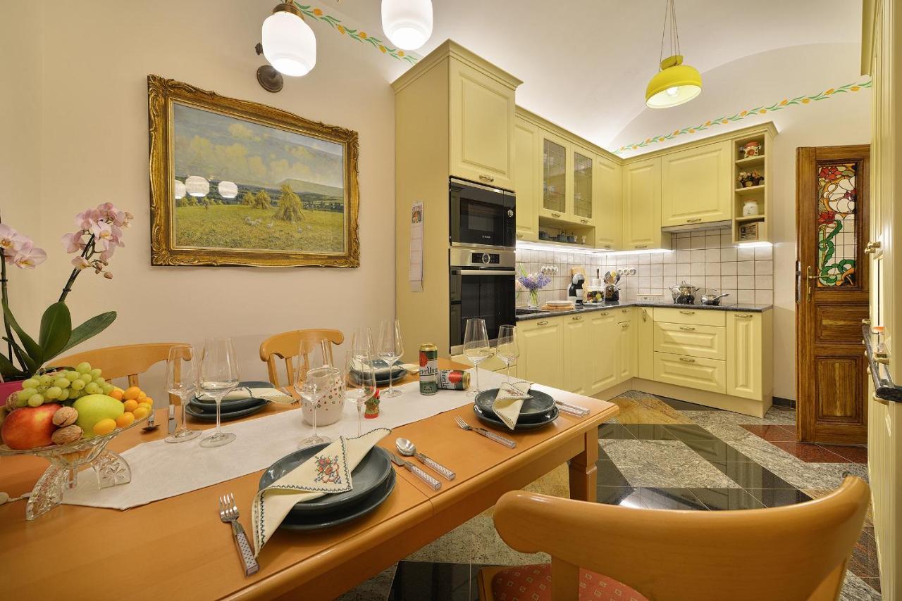 Apartman Dalia Janackovo Nabrezi Prague Exterior photo