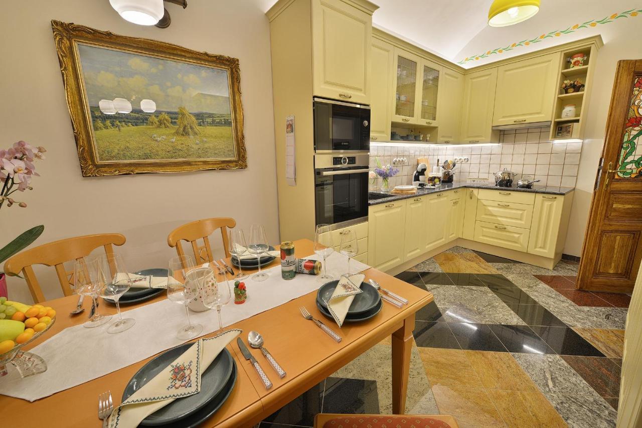 Apartman Dalia Janackovo Nabrezi Prague Exterior photo