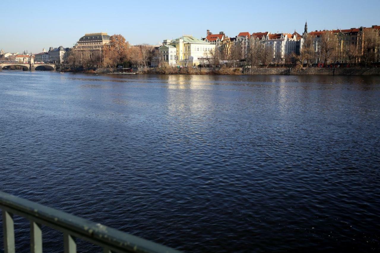 Apartman Dalia Janackovo Nabrezi Prague Exterior photo